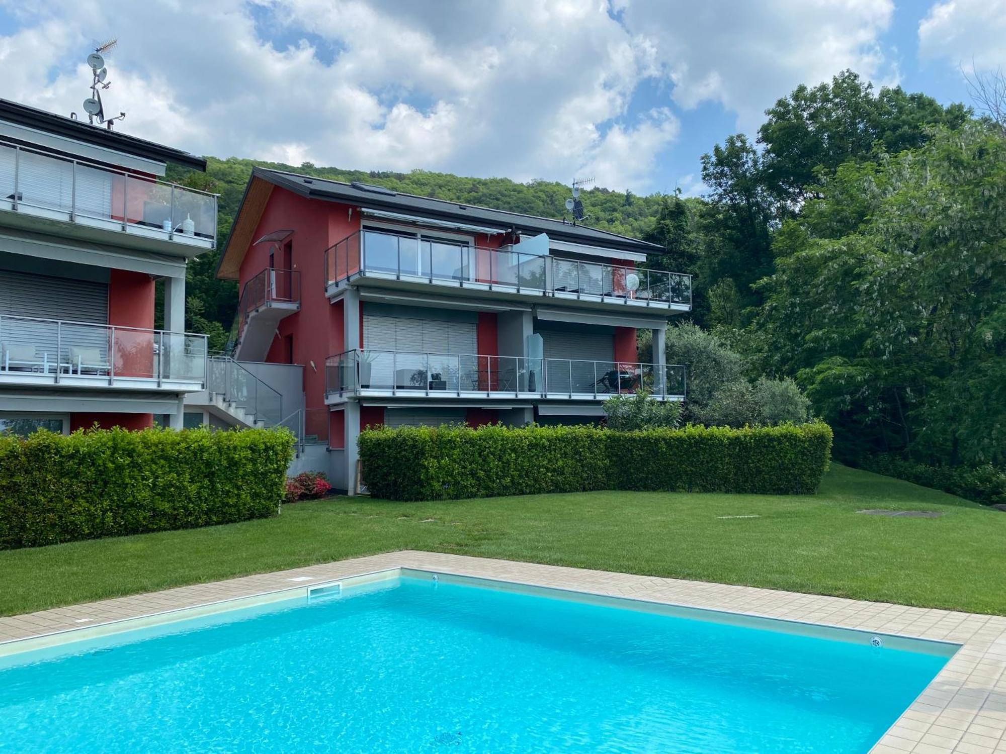 Appartamento Roggiolo Luino Luaran gambar